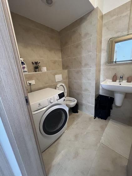 Apartament cu 2 camere decomandat în Valea Ialomiței