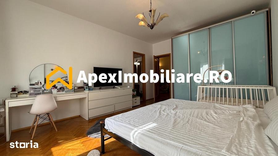 Apartament cu 3 camere semidecomandat în Cișmigiu