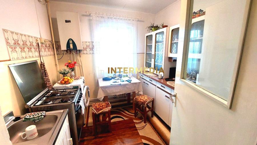 Apartament 2 camere decomandat etaj 1 Cetate - 5