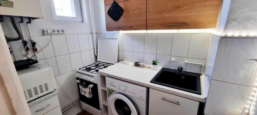 Garsonieră decomandată în Central