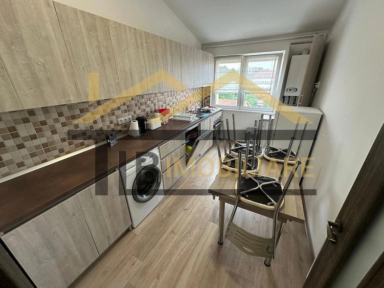 Apartament cu 3 camere decomandat în Tudor