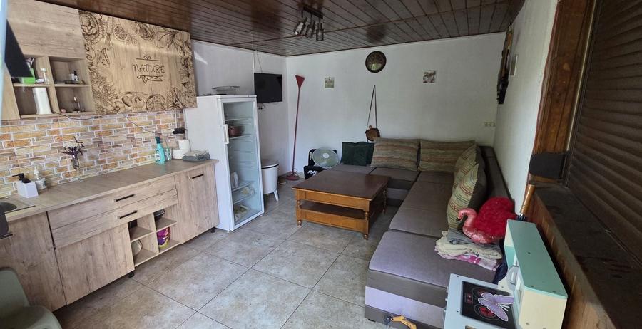 Casă cu 3 camere cu Teren 450 Mp în Berceni
