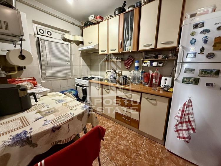 Apartament cu 3 camere decomandat, mobilat în Șagului
