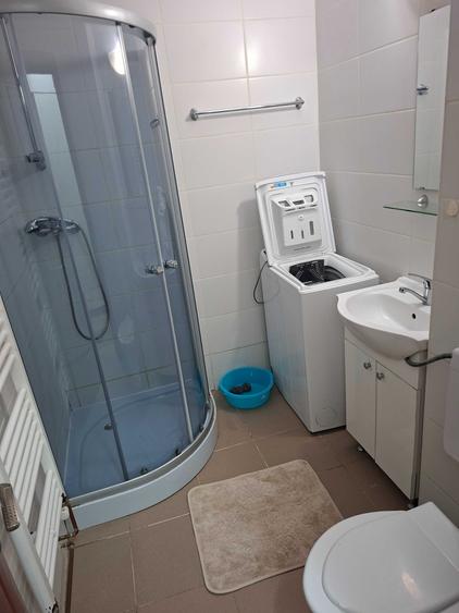 Garsonieră decomandată în Central