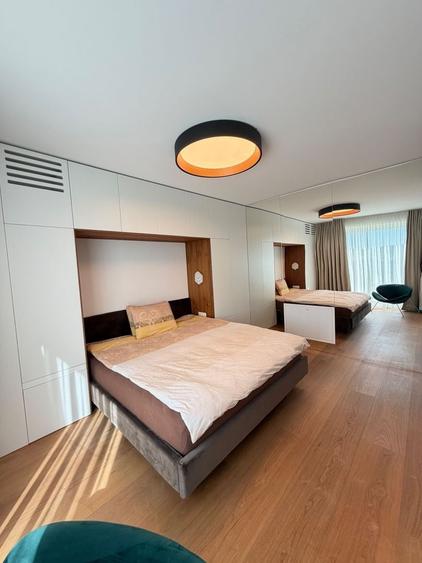 Apartament cu 3 camere semidecomandat, mobilat în Gruia