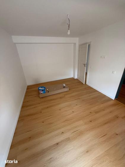 Apartament cu 4 camere în Domnești