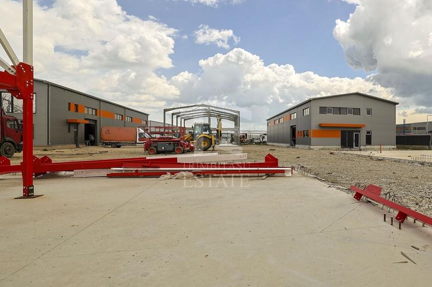 Spațiu industrial, de 2,928 mp, în Est