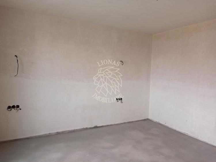 Apartament cu 3 camere decomandat în Vest