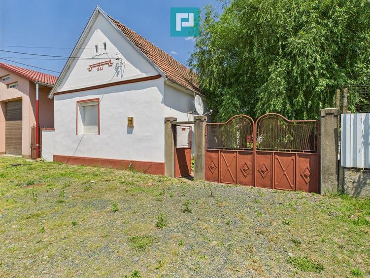 Casă cu 2 camere cu Teren 952 Mp în Miniș