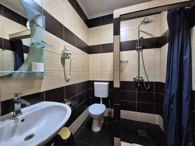 Casă individuală cu 9 camere cu Canalizare în Ocna Șugatag