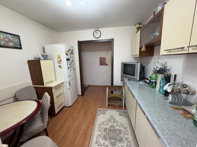 Apartament cu 2 camere semidecomandat, mobilat în Inel I