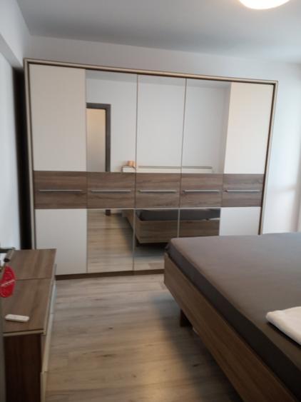 Apartament cu 2 camere semidecomandat în Giurgiului