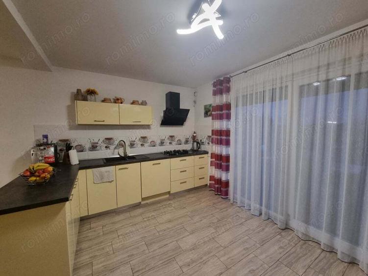 Casă cu 5 camere cu Teren 511 Mp în Ghiroda