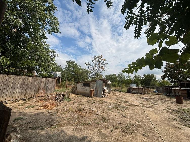 Casă cu 3 camere în Silistraru