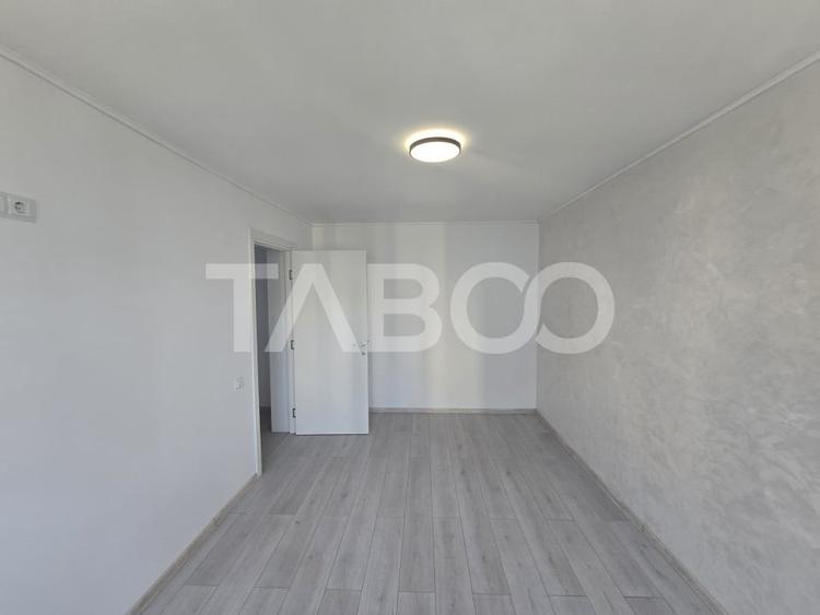 Apartament cu 4 camere decomandat în Mihai Viteazul