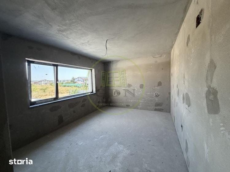 Casă cu 4 camere cu Teren 252 Mp în Malu Mare