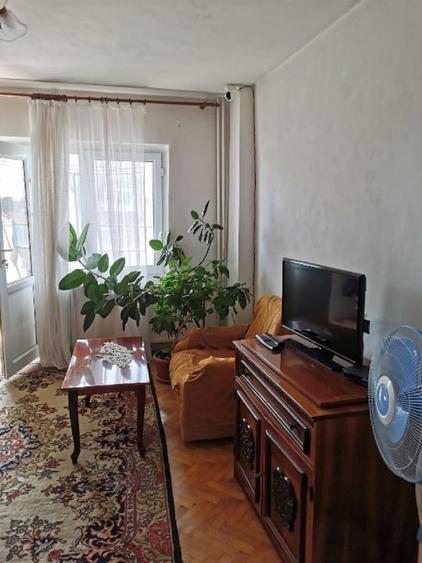 Apartament cu 2 camere, mobilat în Central