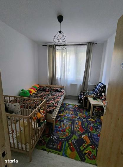 Apartament cu 4 camere în Drumul Taberei