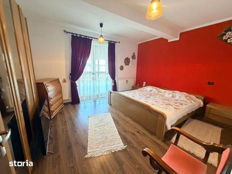 Casă cu 6 camere cu Teren 600 Mp în Bordei