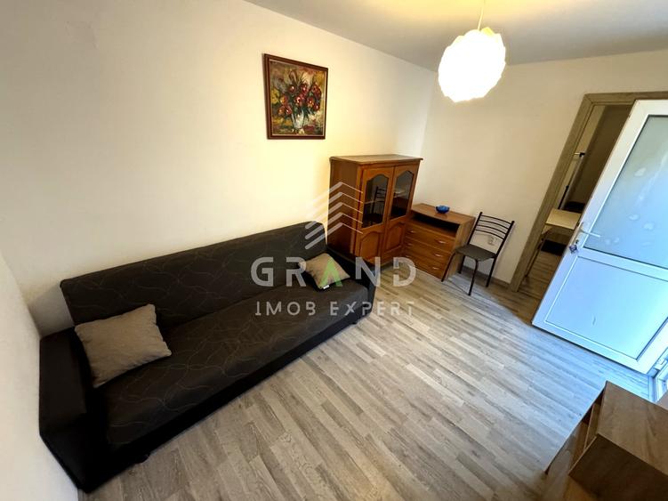 Apartament cu 2 camere semidecomandat, mobilat în Central