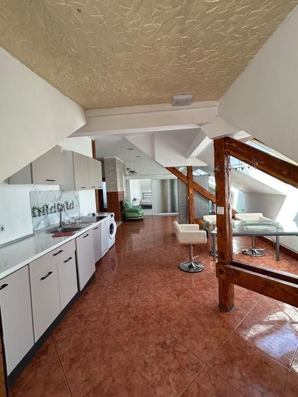 Apartament cu 3 camere decomandat în Dosu Bricii