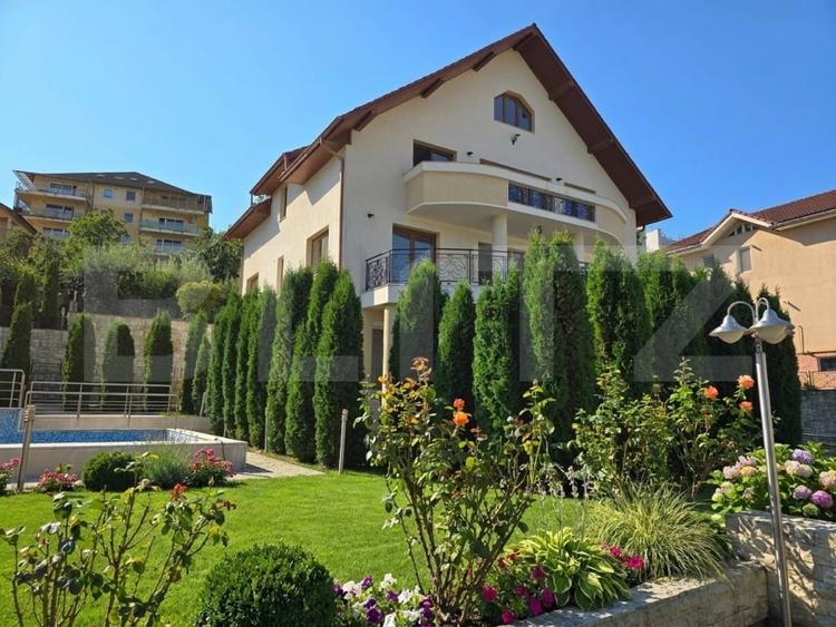 Casă individuală cu 7 camere cu Piscina în Andrei Mureșanu