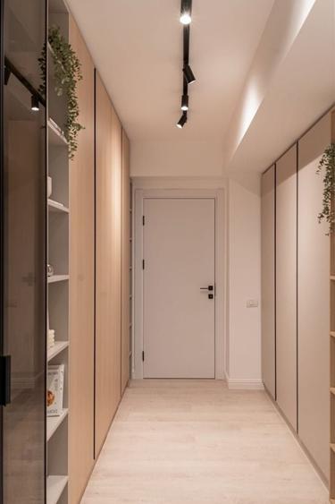 Apartament cu 3 camere semidecomandat, mobilat în Pipera