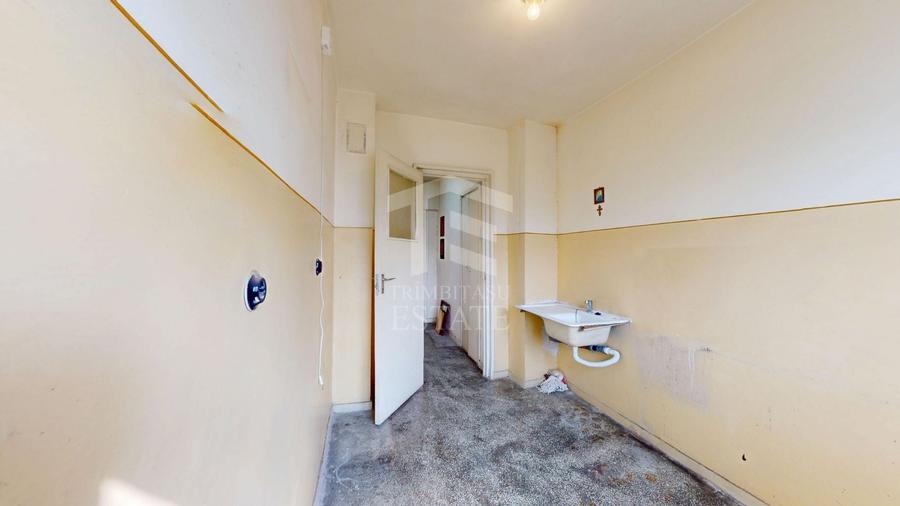 Apartament cu 2 camere semidecomandat în Basarabia