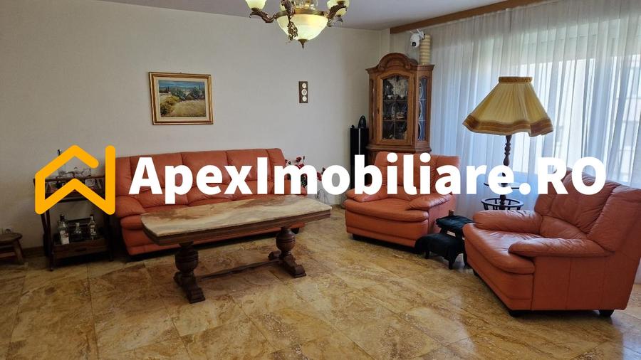 Apartament cu 3 camere decomandat, mobilat în Decebal