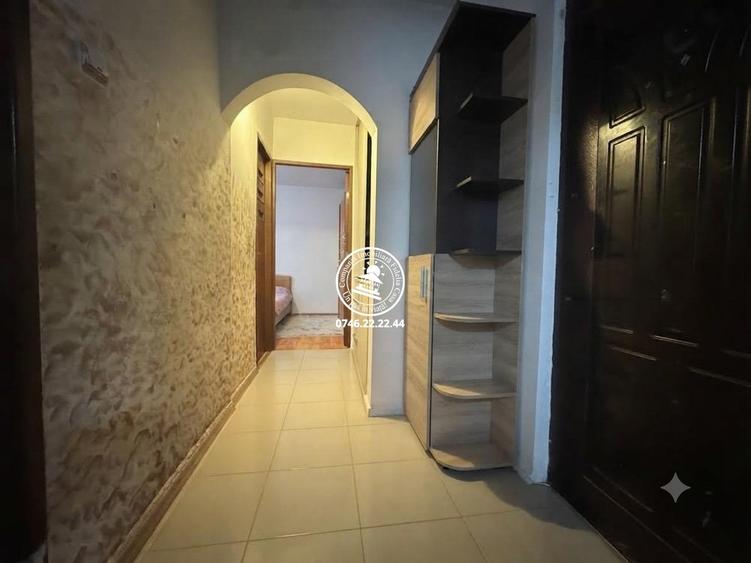 Apartament cu 2 camere decomandat în Nicolina