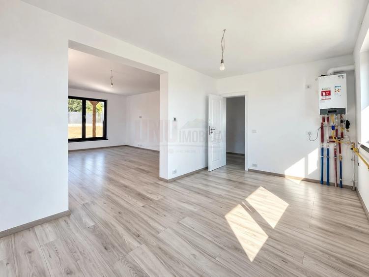 Casă individuală cu 4 camere cu Teren 650 Mp în Tomești