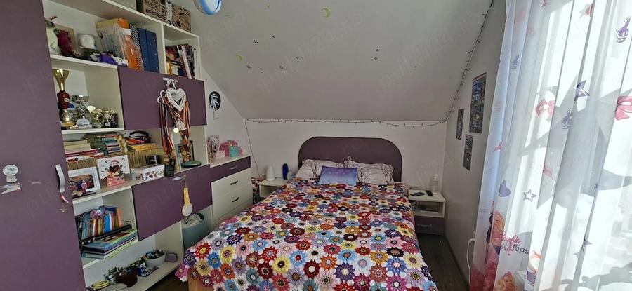 Casă cu 5 camere cu Canalizare în Dumbrăvița