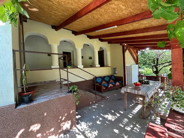 Casă cu 2 camere în Dragu