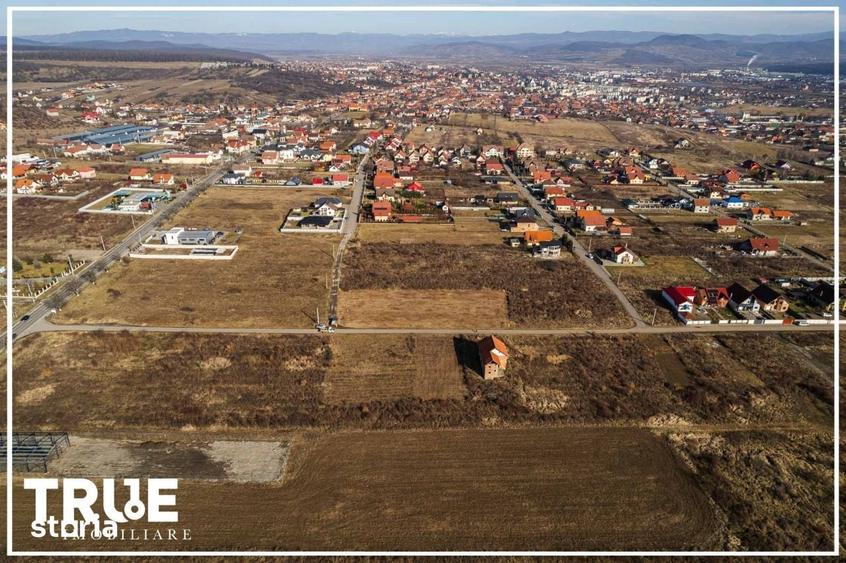 Teren de 3000 mp, în Central