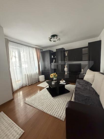 Apartament cu 3 camere decomandat în Tudor