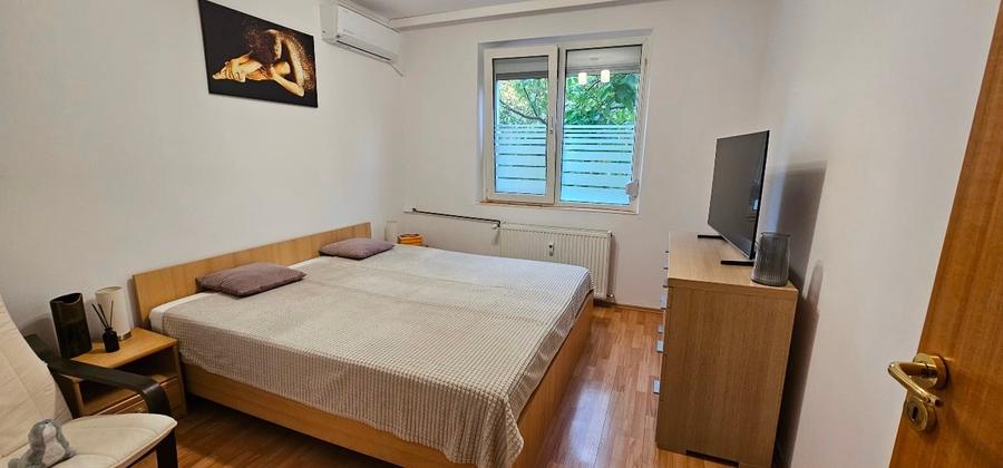 Apartament cu 3 camere decomandat, mobilat în Rahova