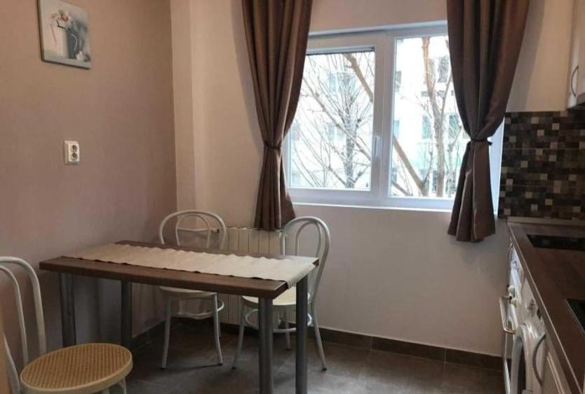 Garsonieră decomandată, mobilată în Tineretului