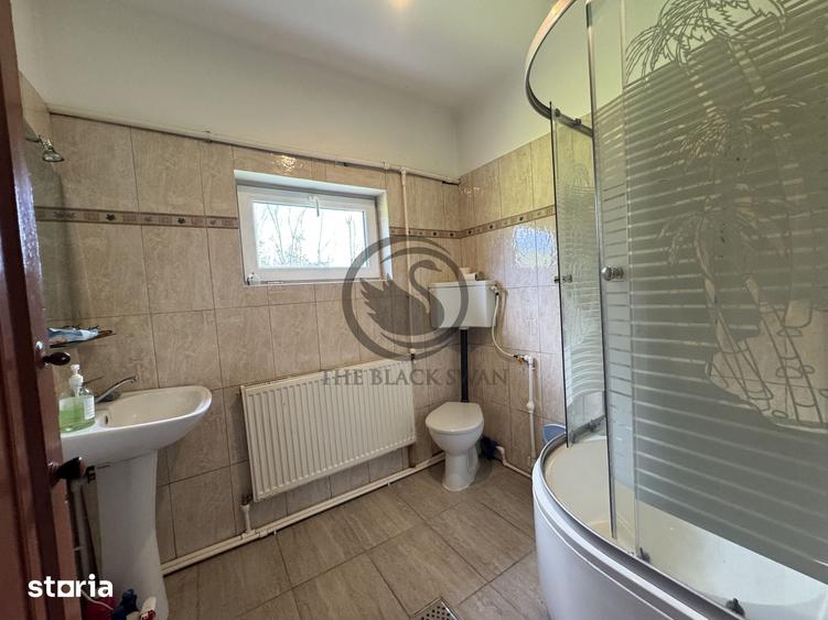 Casă cu 5 camere cu Teren 3117 Mp în Dumbrăvești