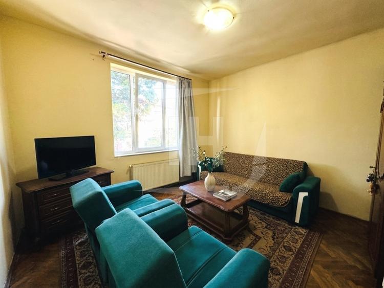 Casă individuală cu 6 camere cu Canalizare în Gruia