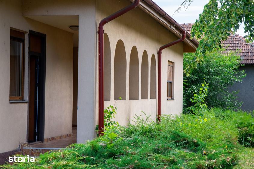 Casă cu 5 camere cu Teren 1029 Mp în Bezdead