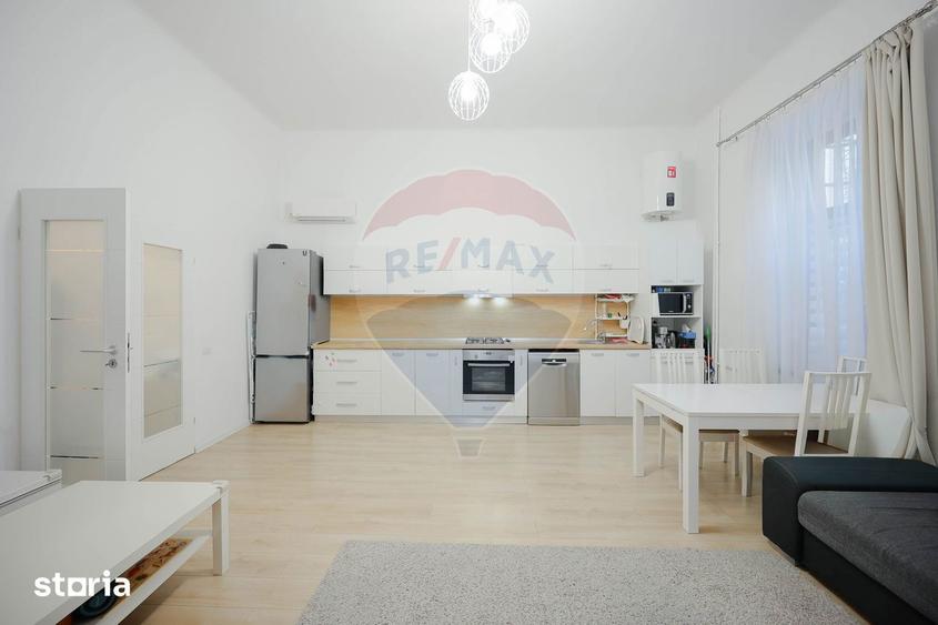 Apartament cu 3 camere, mobilat în Ultracentral