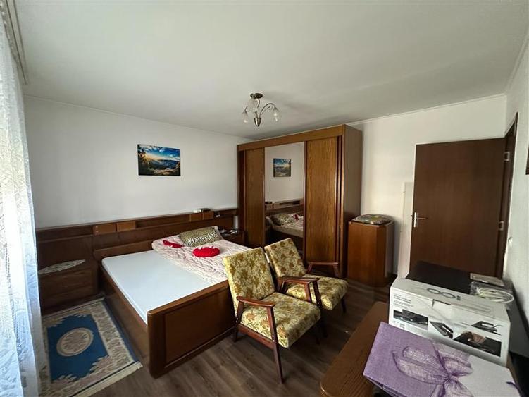 Casă individuală cu 3 camere cu Teren 1438 Mp în Central