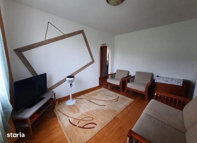 Apartament cu 4 camere în Dărmănești