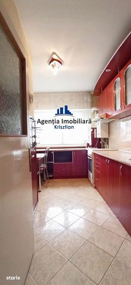 Apartament cu 4 camere de vanzare in Micro 16 - 10