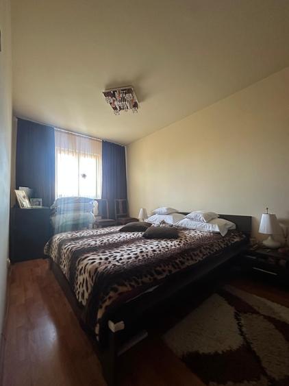 Apartament cu 3 camere în Circumvalațiunii