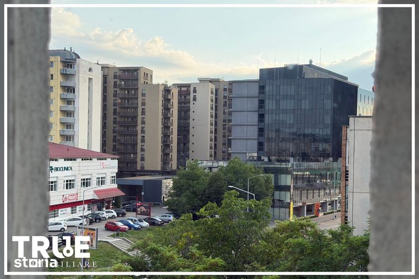 Apartament cu 3 camere în Tudor Vladimirescu