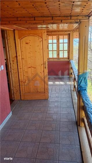 Casă cu 3 camere în Sticlăria