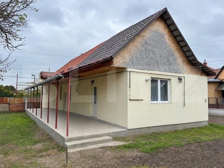 Casă individuală cu 2 camere cu Canalizare în Mureșeni