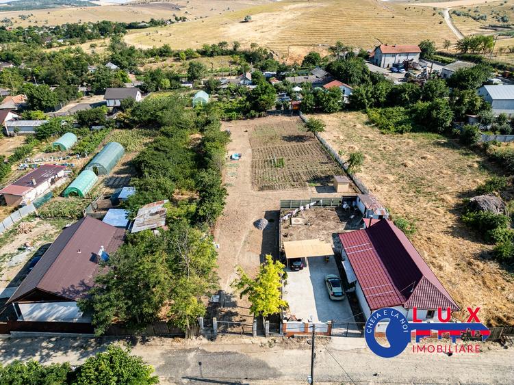 Teren Construcții intravilan de 1723 mp, în Mineri