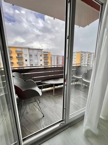 Apartament cu 3 camere decomandat, mobilat în Nord-Vest